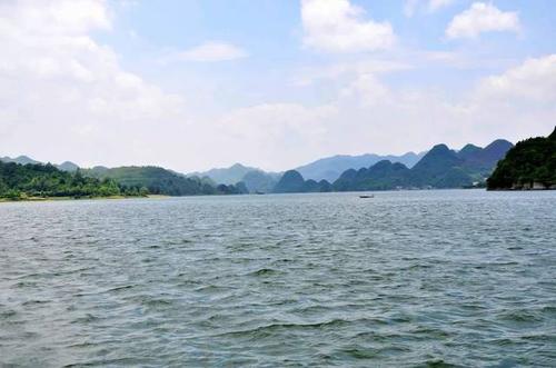 贵州风景最美，校内湖泊最多的大学非这所学校莫属 贵州的湖泊有哪些